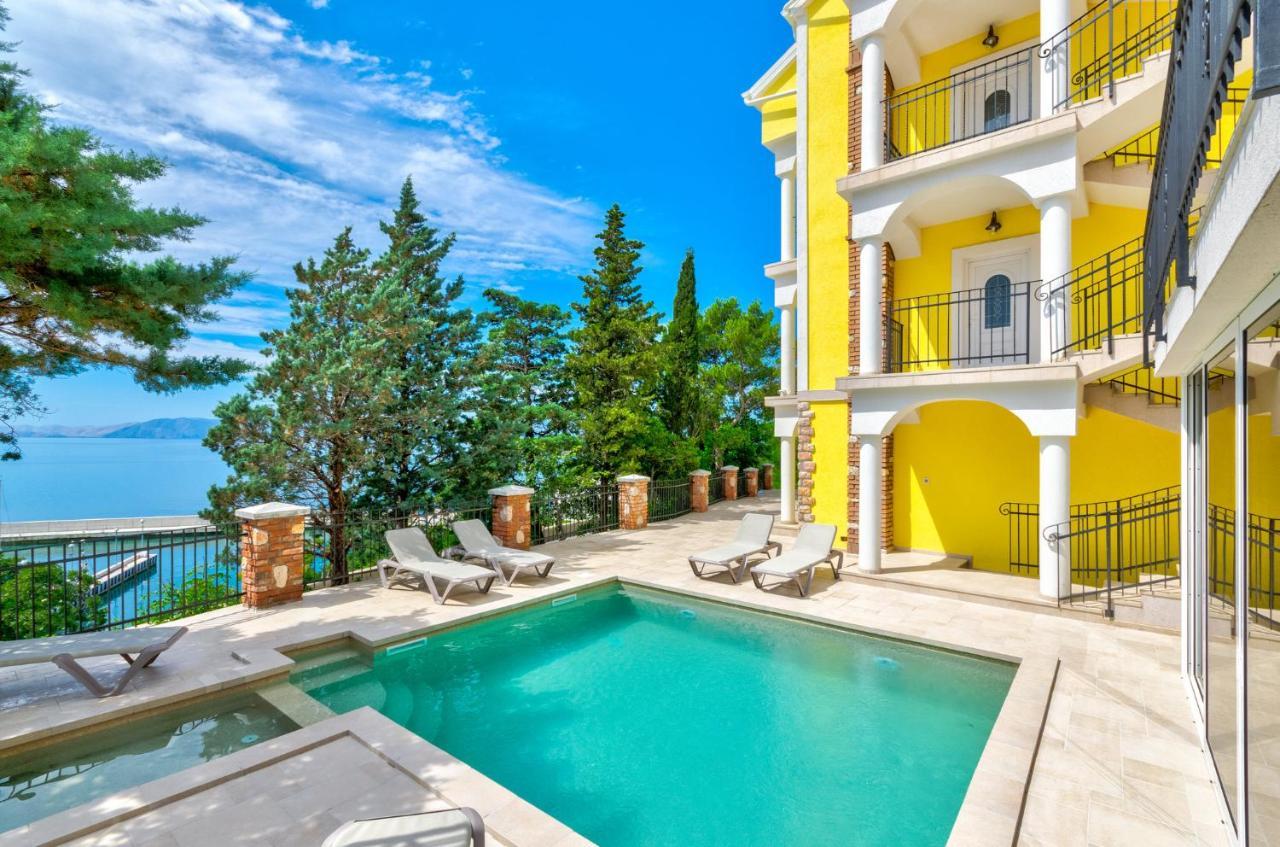 Palace Paulina B Novi Vinodolski Exteriér fotografie
