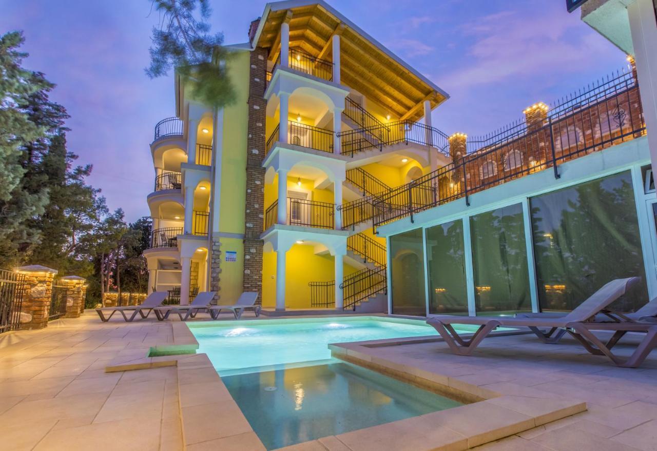 Palace Paulina B Novi Vinodolski Exteriér fotografie