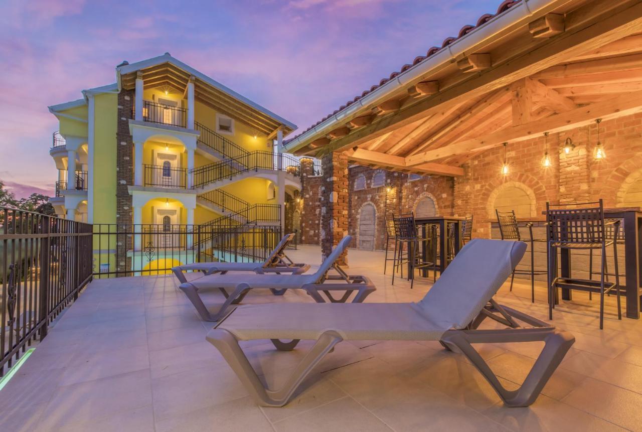 Palace Paulina B Novi Vinodolski Exteriér fotografie